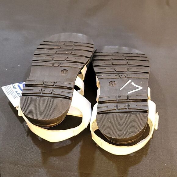 BRAND NEW MADDEN GIRL TBEAM LITTLE GIRL MULTI-STRAPS SANDAL - Picture 12 of 16